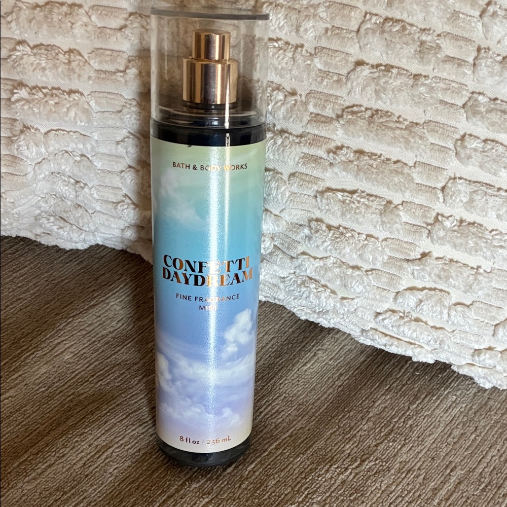 Bath & Body Works Confetti Daydream Mist - Pastel Blue & Lavender Gradient